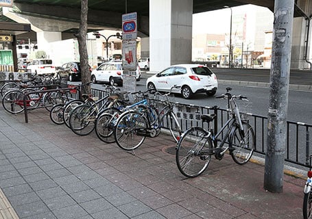 長田駅南路上自転車駐車場
